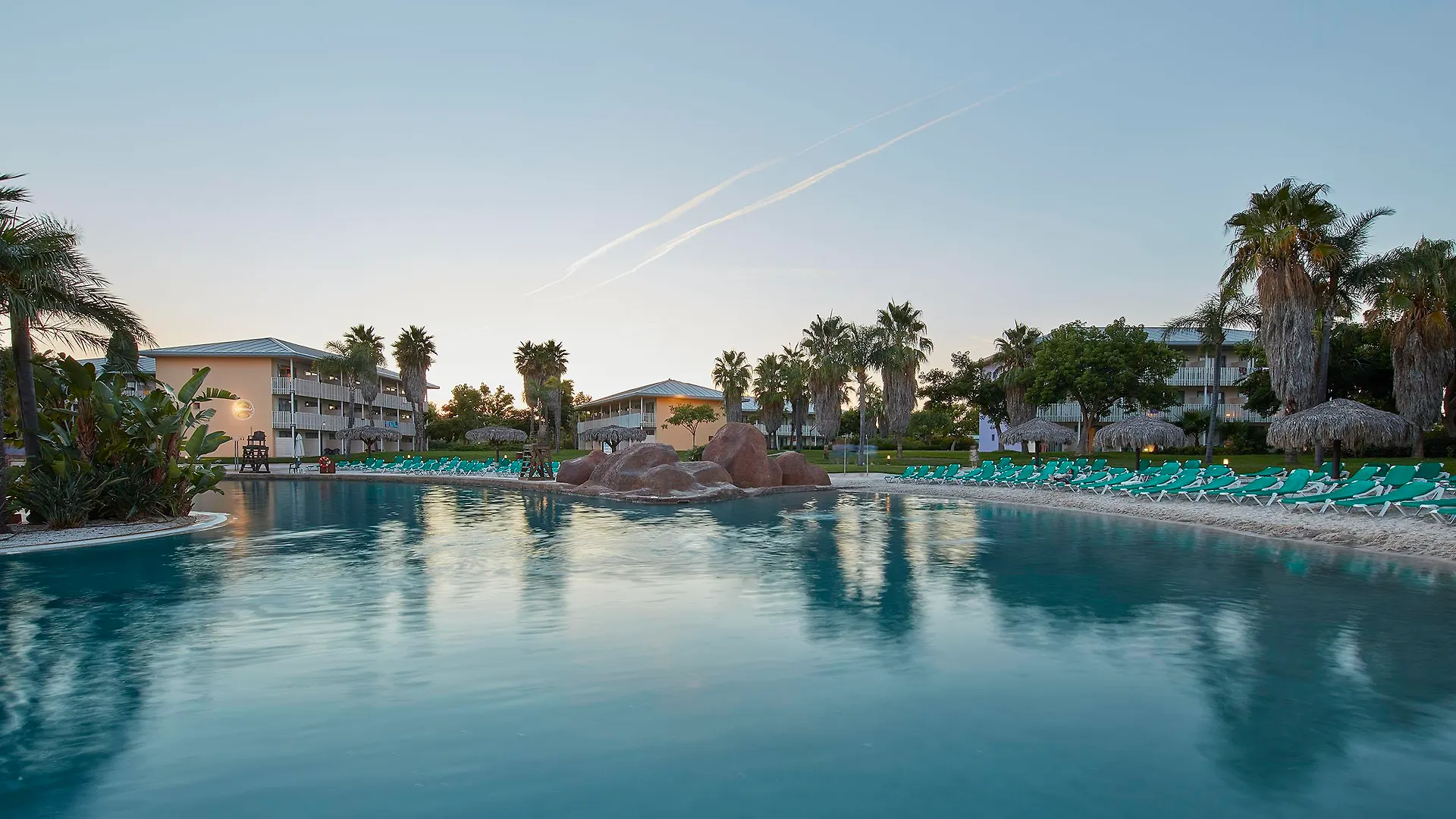 PortAventura Hotel Caribe: Unlimited Park Access & Ferrari Land Entry Salou