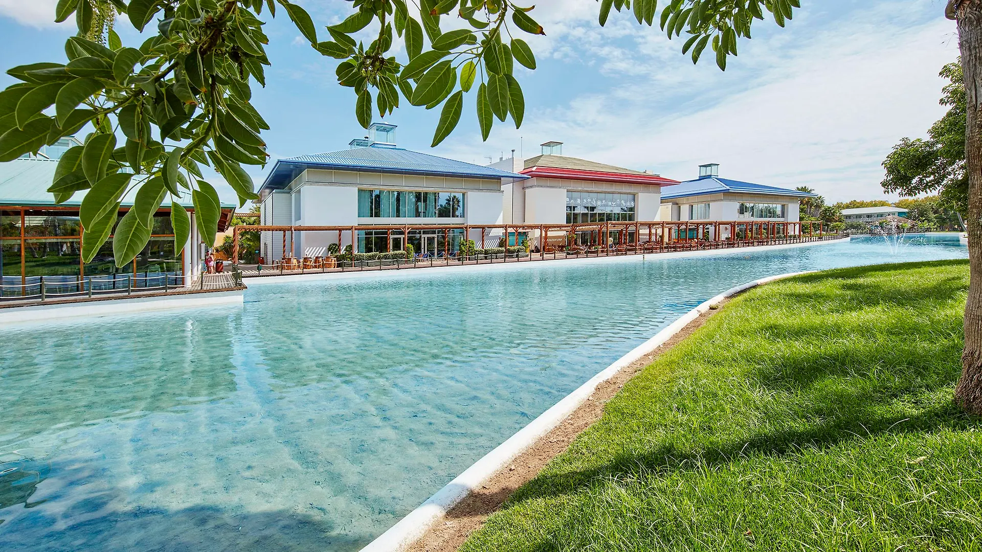 PortAventura Hotel Caribe: Unlimited Park Access & Ferrari Land Entry Salou