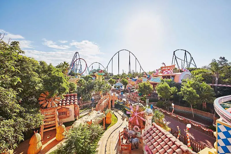 PortAventura Hotel Caribe: Unlimited Park Access & Ferrari Land Entry Salou 4*,