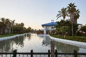 Portaventura Hotel Caribe - Includes Unlimited Access To Portaventura Park & 1 Access To Ferrari Land Salou