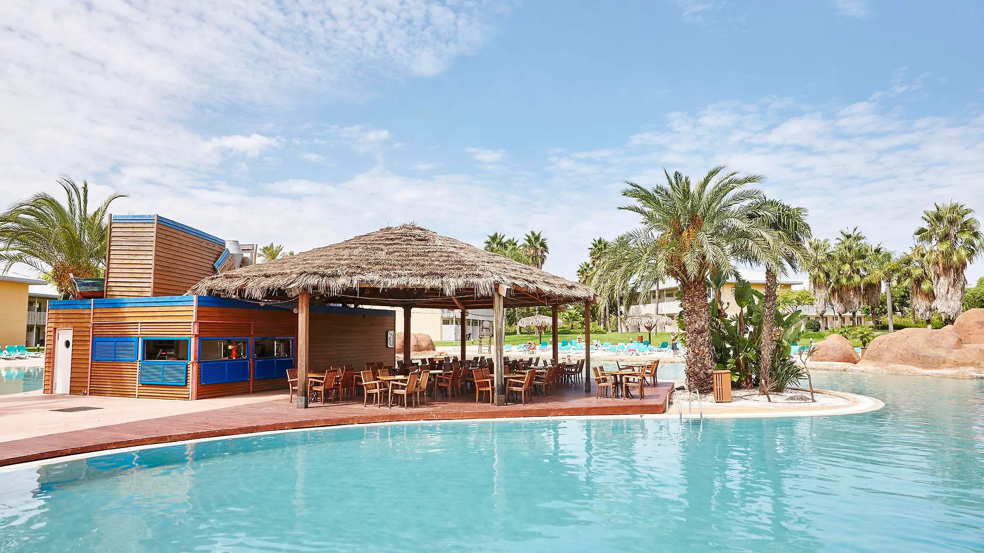 ****  Portaventura Hotel Caribe - Includes Unlimited Access To Portaventura Park & 1 Access To Ferrari Land 萨洛 西班牙