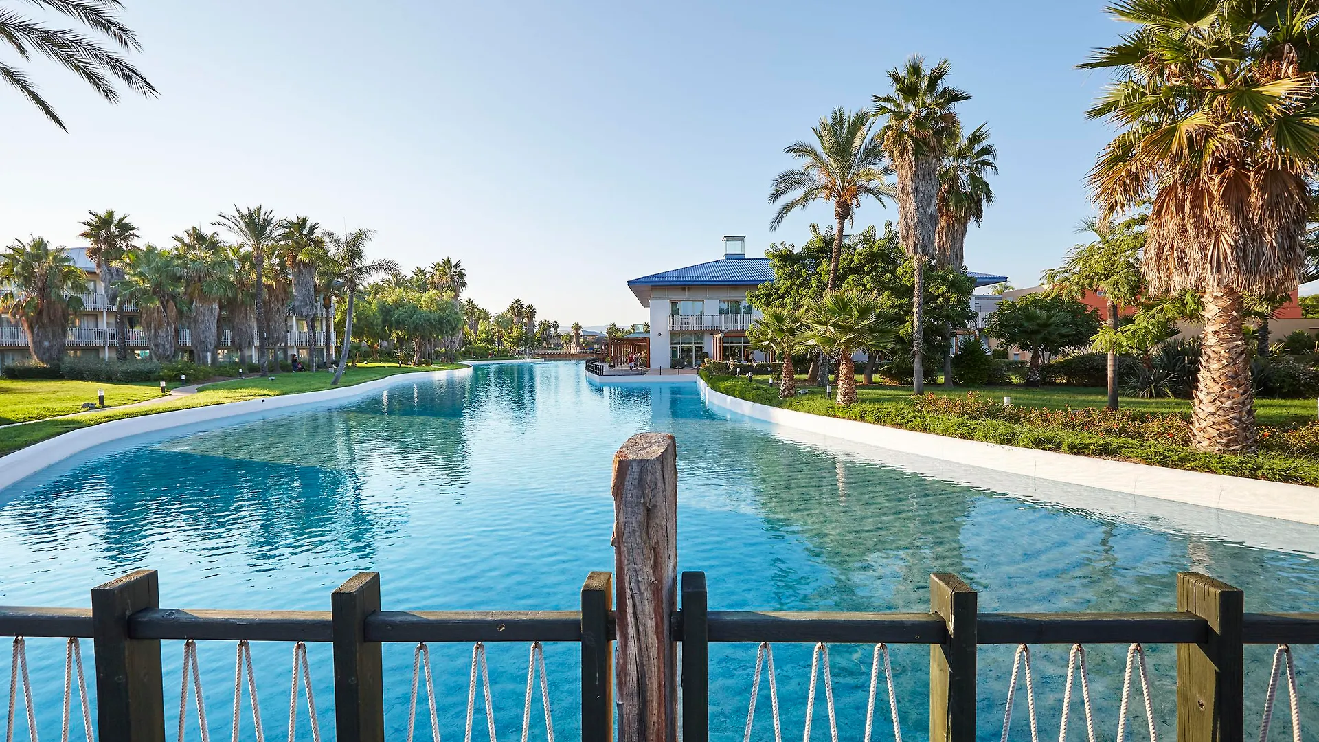 Portaventura Hotel Caribe - Includes Unlimited Access To Portaventura Park & 1 Access To Ferrari Land 萨洛