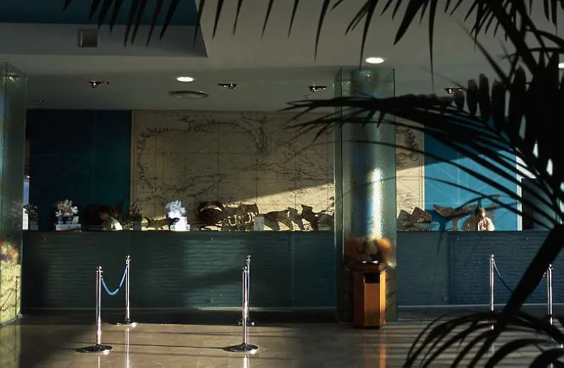 ****  Portaventura Hotel Caribe - Includes Unlimited Access To Portaventura Park & 1 Access To Ferrari Land Salou Espanha